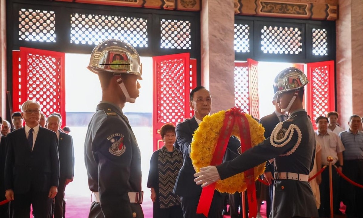 阅兵倒计时24小时，台湾政坛巨变，重要人物官宣，北京这趟去定了