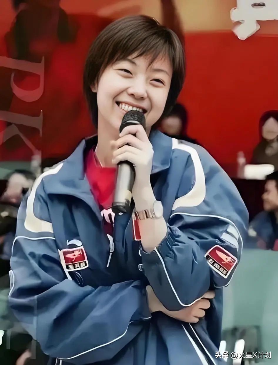 恩爱了16年，44岁张怡宁正绚烂如花，大20岁的丈夫徐威却衰老萎缩