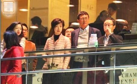 徐威给袁立买两套房，同居12年，为何转身就娶了小20岁的张怡宁？