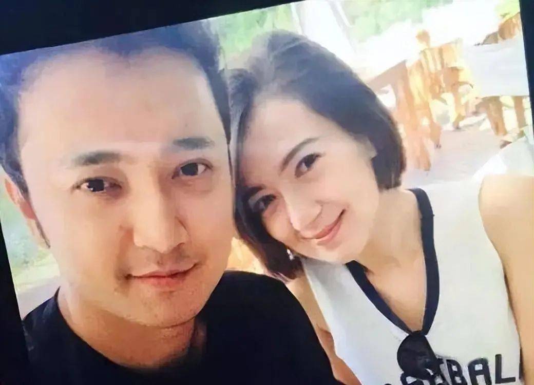 尼格买提：娶旅游认识的女孩，婚后分居9年无儿无女，年过40的他如今怎样了？