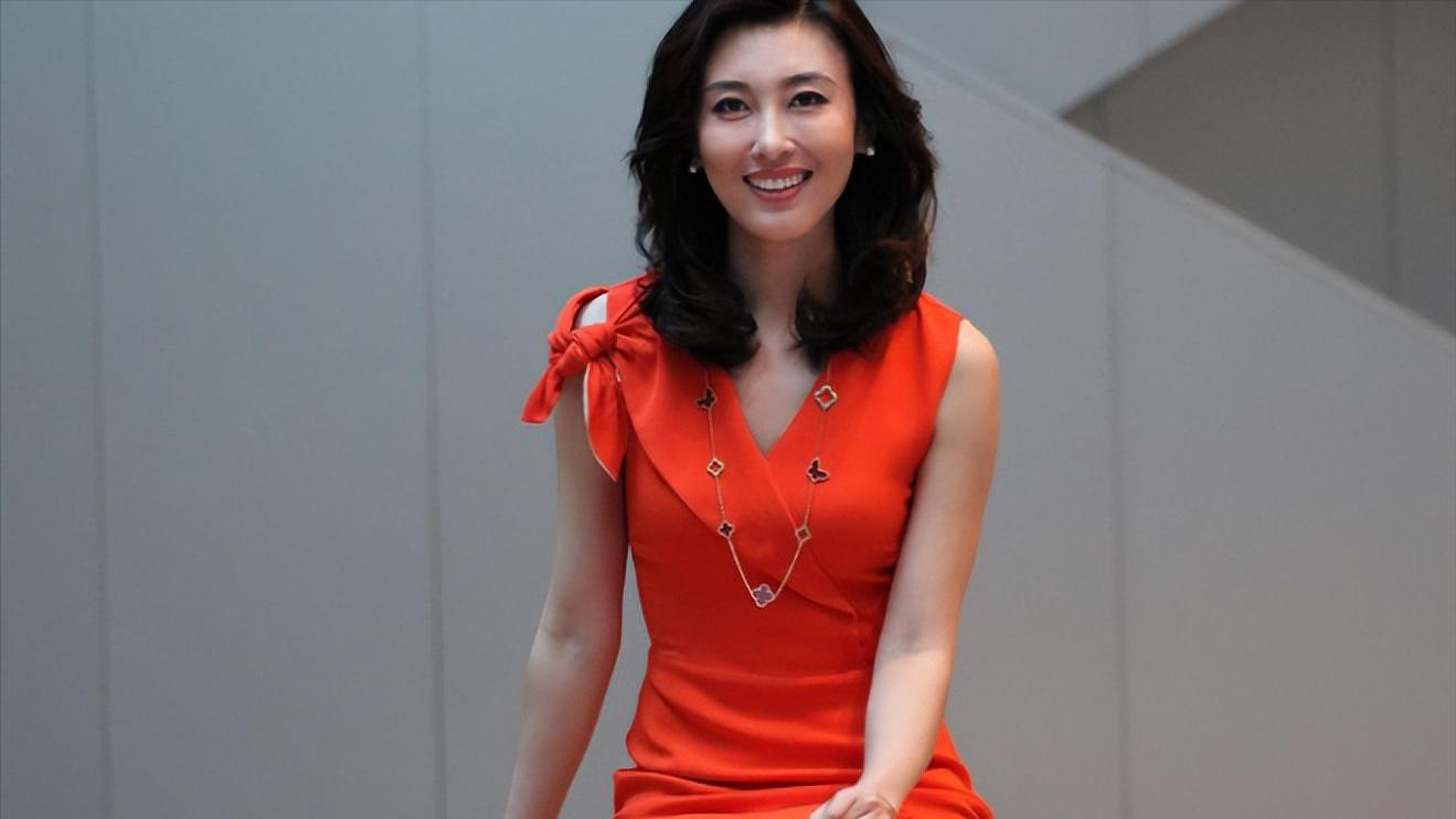 11个美女，是央视各频道的“当家花旦”，最性感的是“六公主”