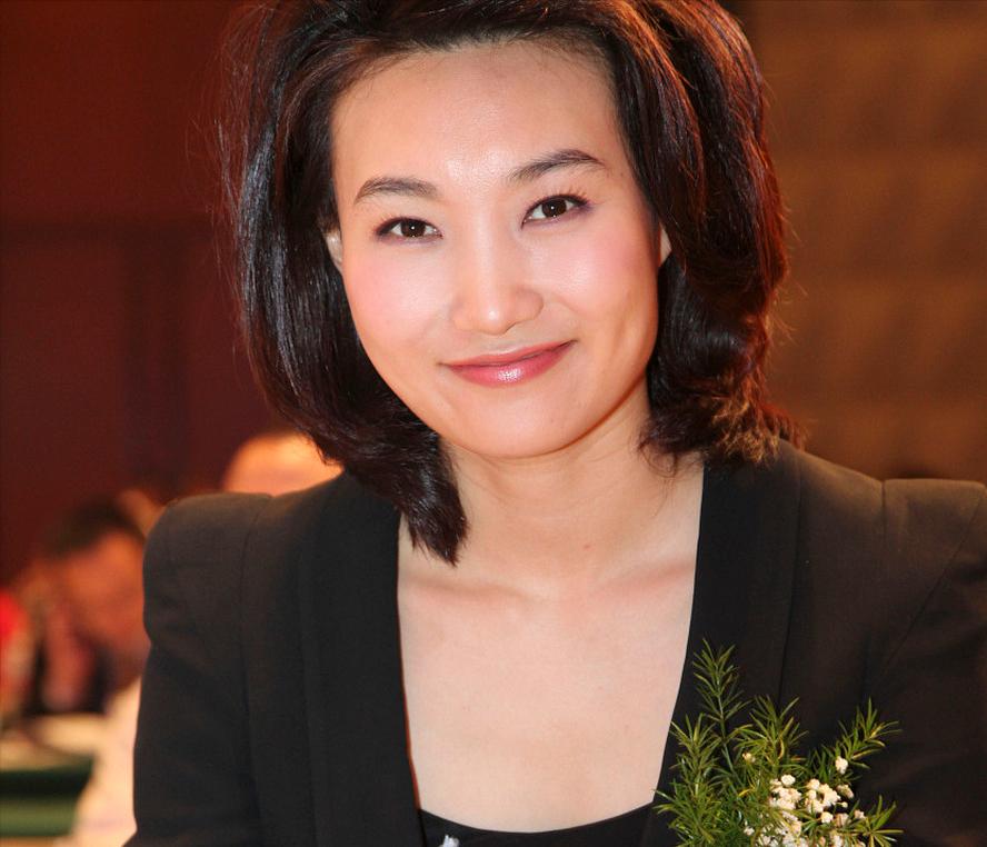 11个美女，是央视各频道的“当家花旦”，最性感的是“六公主”