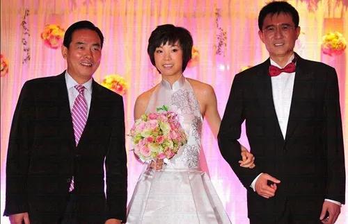 徐威：爱了袁立12年，余生不会辜负小20岁的张怡宁