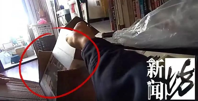 一到凌晨楼下就传来诡异音乐和动物嚎叫，上海女子不胜其扰！民警揭开真相