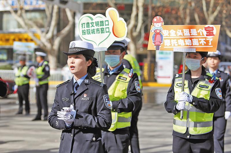 让斑马线成为城市文明风景线——渭南主城区联动大直播活动侧记
