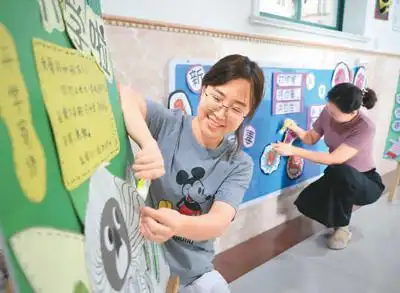 学生们回归“校园模式”