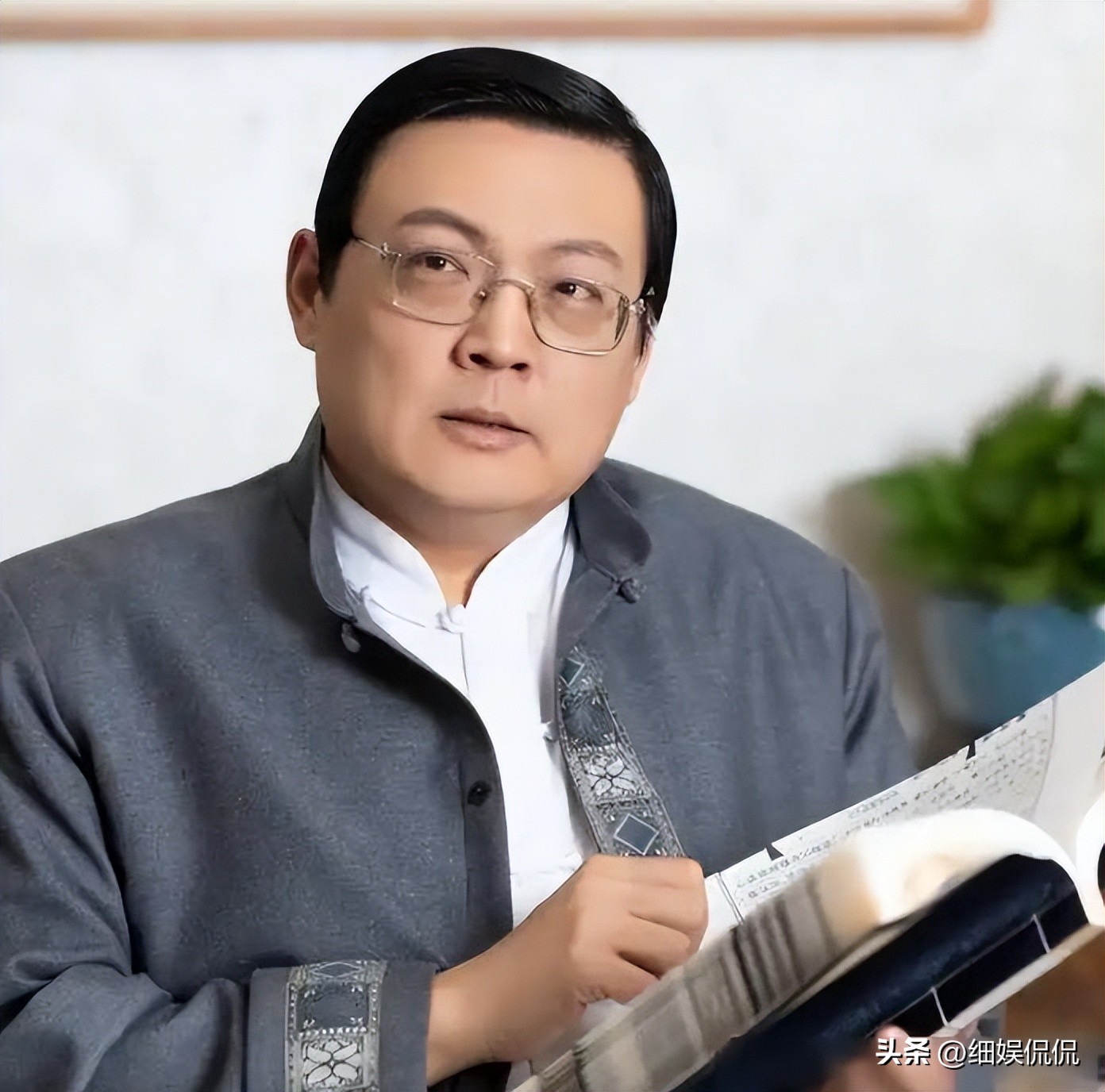 成败都靠一张嘴，53岁的梁宏达风光不再，被封杀后变得“讨人嫌”