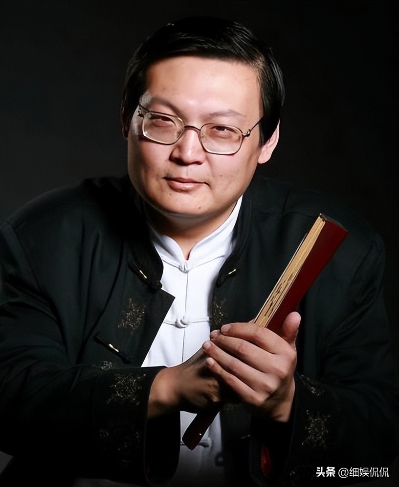 成败都靠一张嘴，53岁的梁宏达风光不再，被封杀后变得“讨人嫌”
