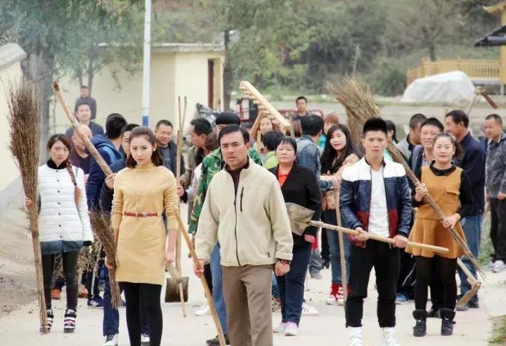 电视剧《苦乐村官》10月10日起云南卫视两集连播