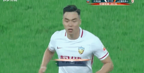 中国足球，一场“比钱多”的游戏