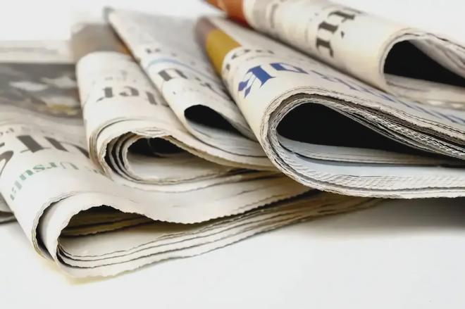 好久没见过报纸了，但报社一直在大量印刷，究竟是哪些人还在看？