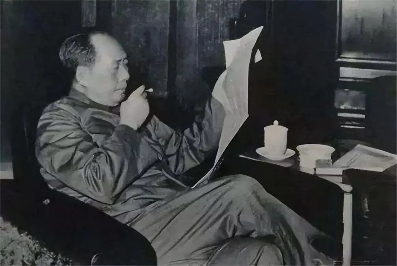 1944年，日本天皇弟弟读完《论持久战》，为何会去刺杀东条英机？