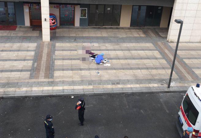深圳两名14岁初中女生坠楼身亡，警方：初步认定为轻生