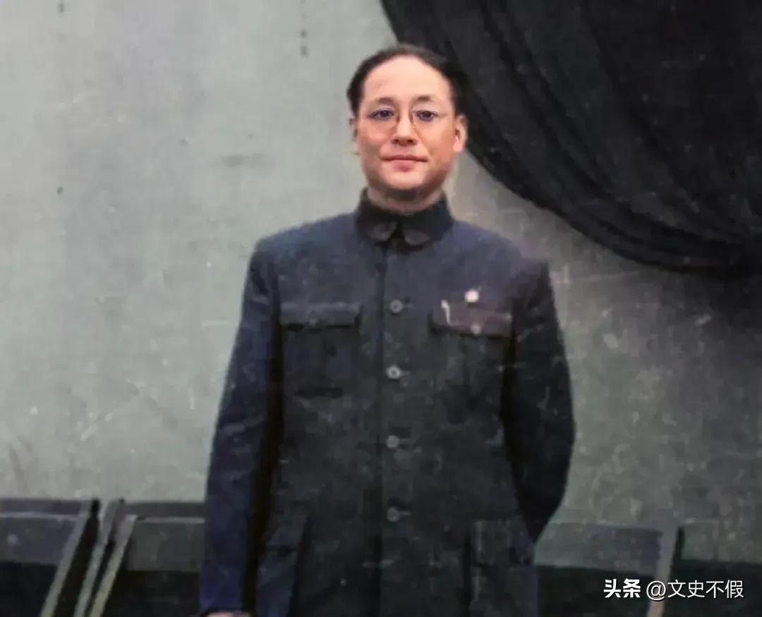《伪装者》外行看热闹内行看门道，明楼的历史原型袁殊是五重间谍