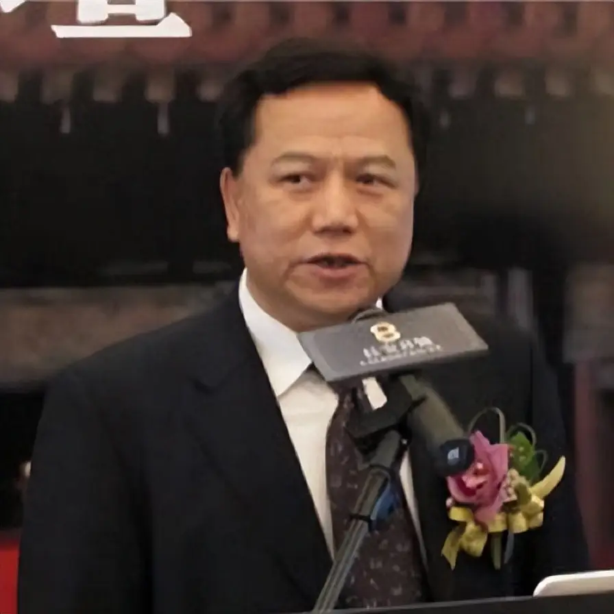 北京富豪王志才：紫禁城边有豪宅，娶“晴格格”为妻，却移民海外