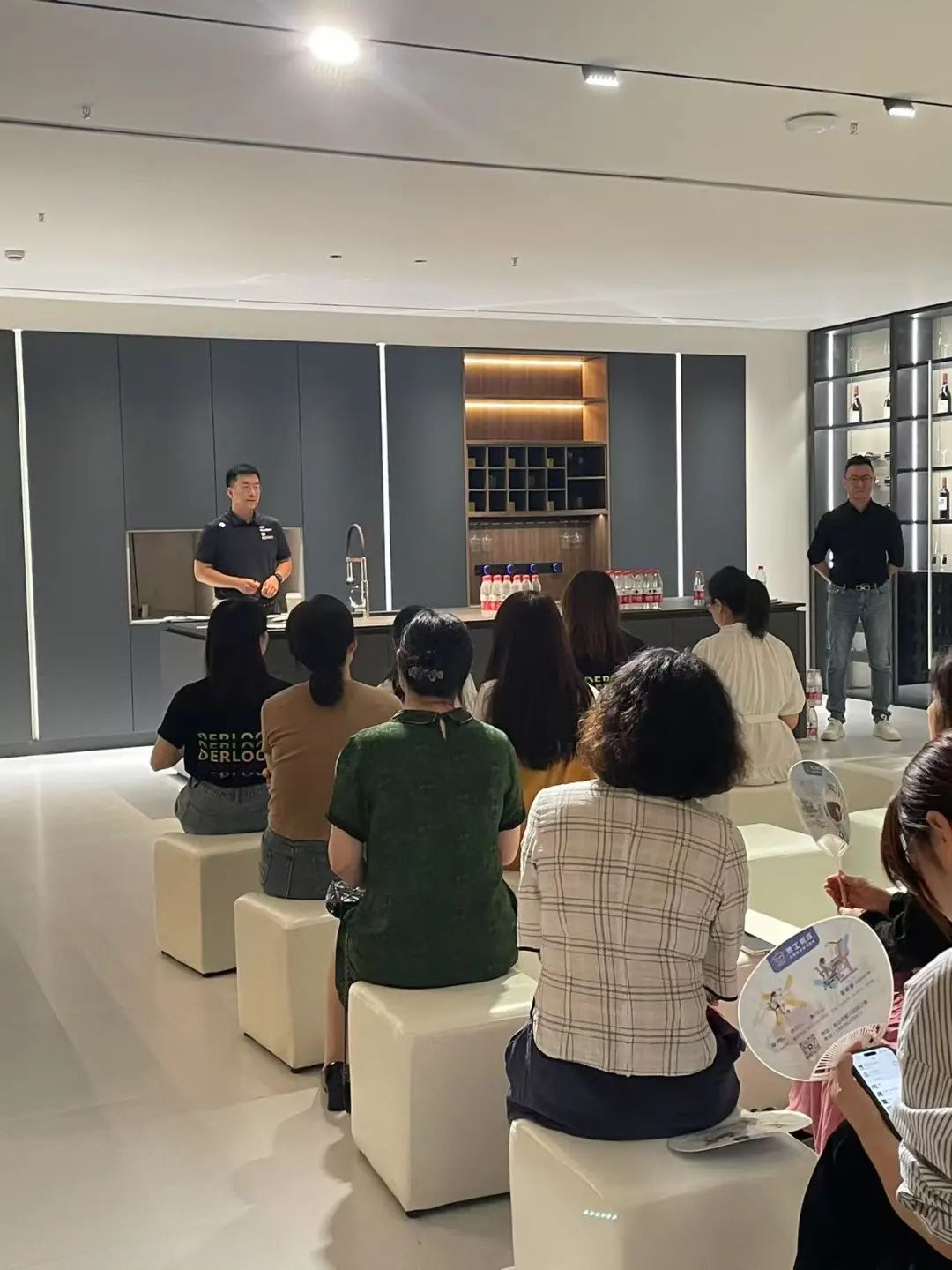 商场焕新开业，1600多户业主悬了几年的心彻底放下了……