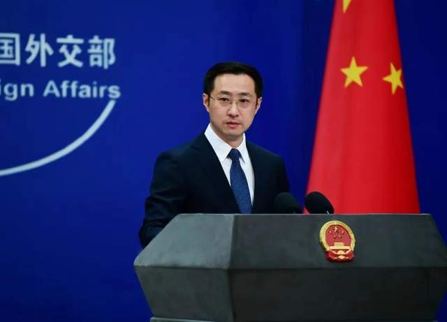 挪威首相动身访华前，北约秘书长找上门，并警告中方停止支持俄