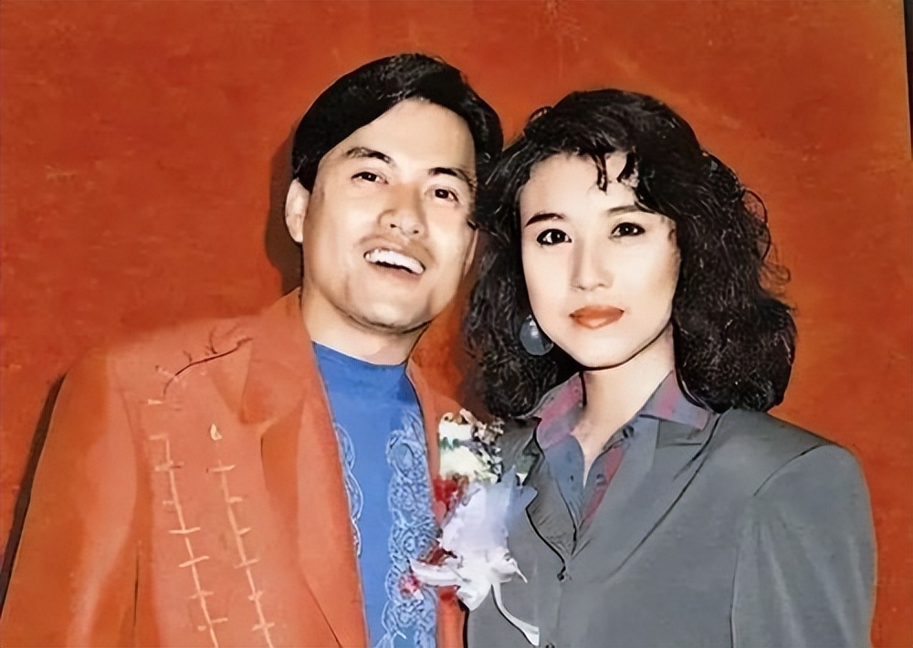 吕良伟：上海滩力压周润发，三婚娶圈外人杨小娟，婚后家庭美满