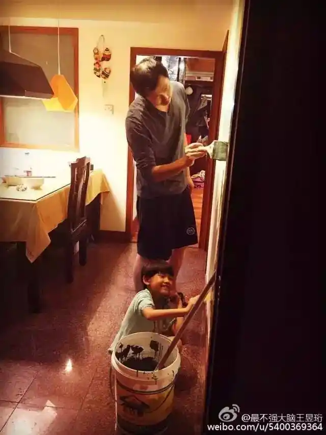 清华毕业不上班，养个女儿不上学，这个大脑最“性感”的男人把日子过成了诗