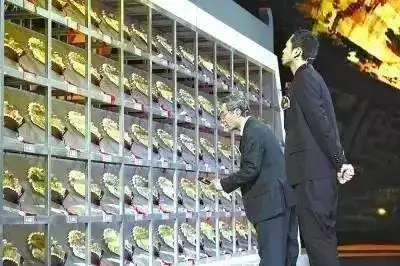 清华毕业不上班，养个女儿不上学，这个大脑最“性感”的男人把日子过成了诗
