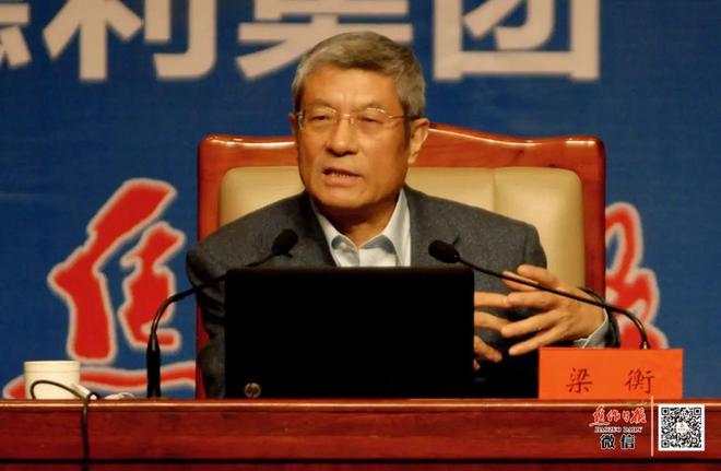 新闻大家梁衡到焦作日报社讲课：新闻要抓大事抓导向抓监督
