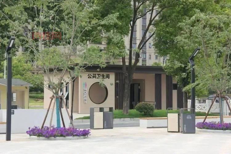 真讲究！五星级公厕成景点，干净舒适像家一样。