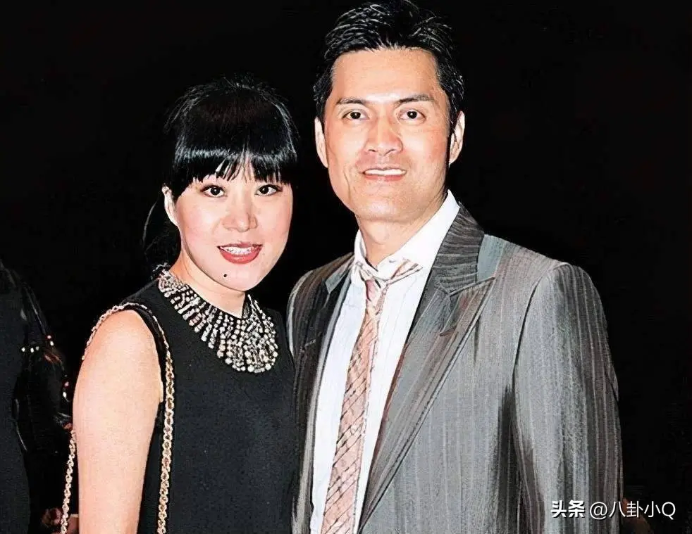 他三个老婆都是大美女，一婚周海媚二婚邝美云，46岁三婚娶到富婆