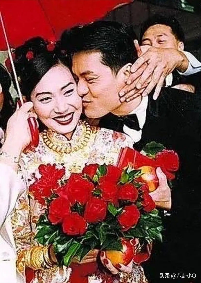 他三个老婆都是大美女，一婚周海媚二婚邝美云，46岁三婚娶到富婆