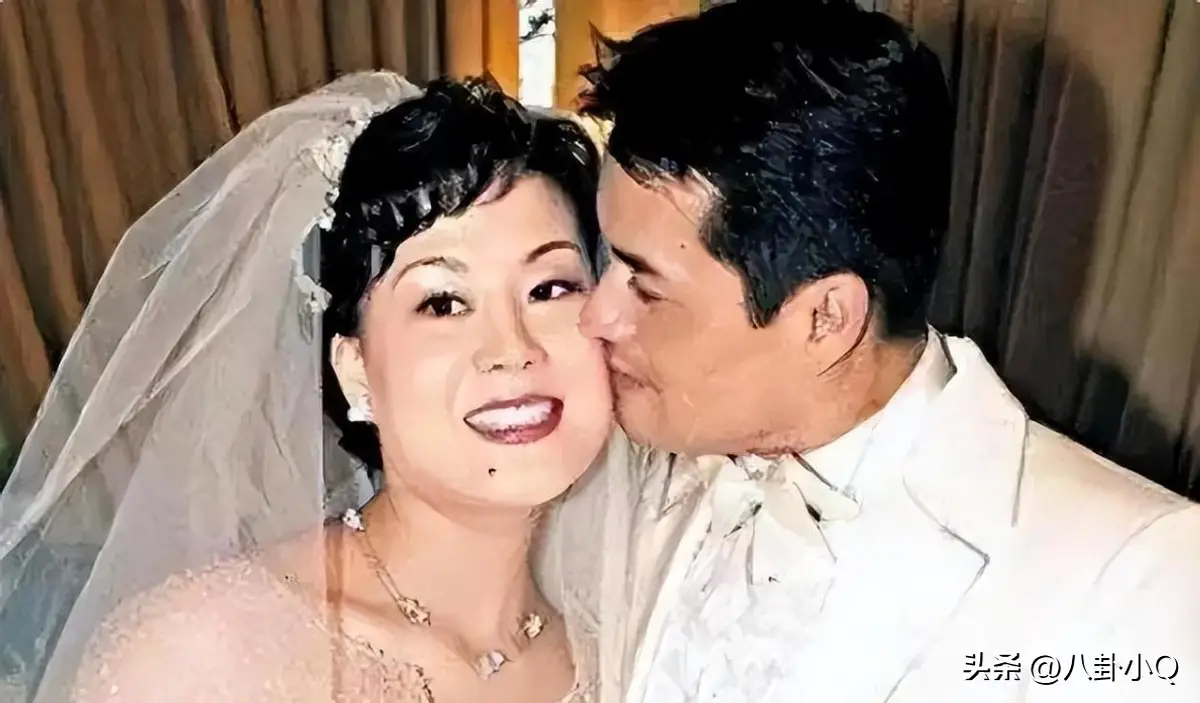 他三个老婆都是大美女，一婚周海媚二婚邝美云，46岁三婚娶到富婆