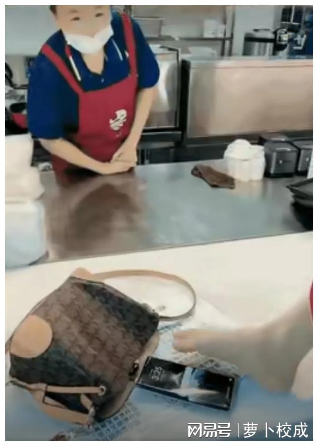 折翼的天使！安徽无臂女孩的绝境逆袭！没有手臂，却依然活的精彩