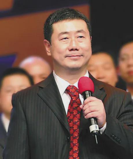 两面三刀、吃里扒外，这三名落马的主持人，曾经个个爆红