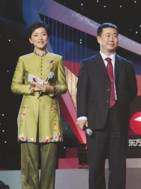两面三刀、吃里扒外，这三名落马的主持人，曾经个个爆红