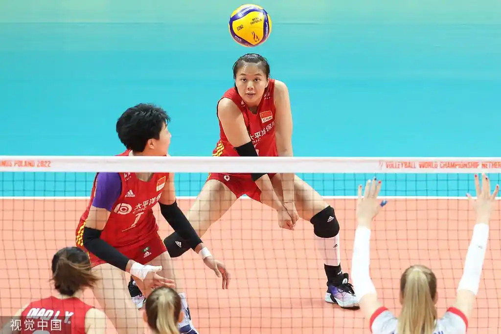 三连败，中国女排1-3不敌多米尼加，无缘直通巴黎奥运会