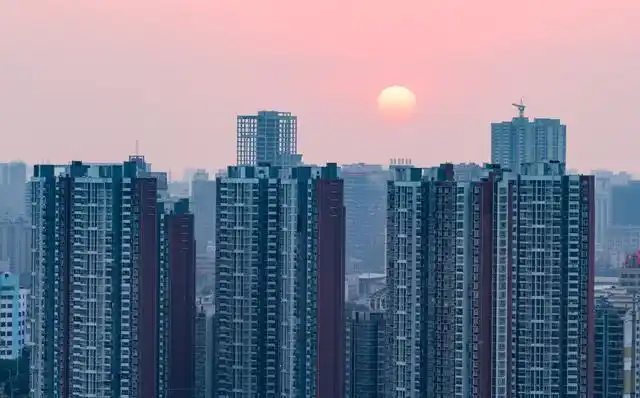 “深圳老牌中介走出倒闭风波”，Q房网重启扩张，此前关了1700家店