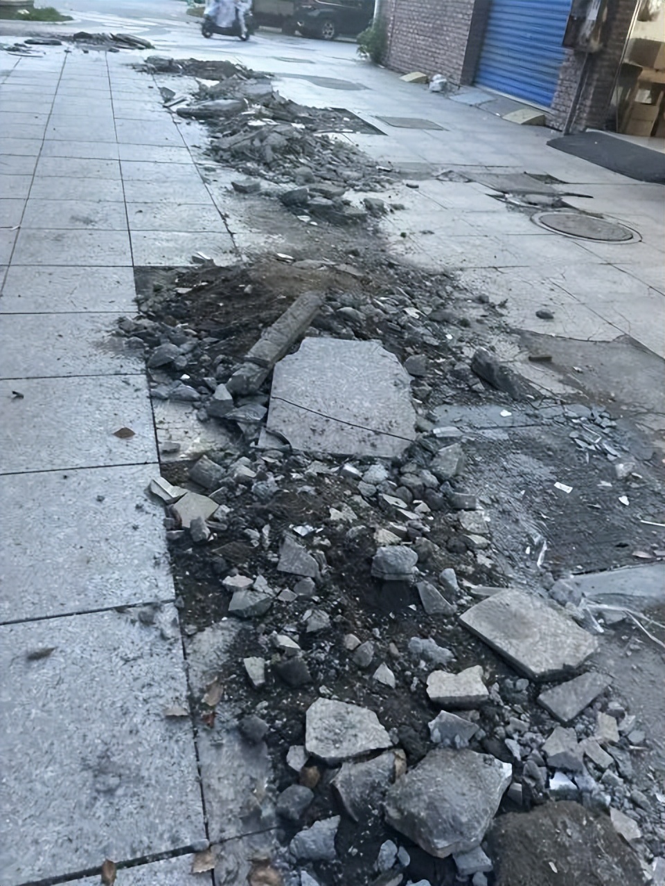 吉安市永丰县新农村建设项目被指拖欠上百万工程款，县政府回应