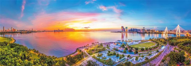 今天，人民日报整版关注海口→