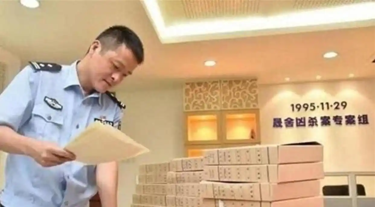 1995年，浙江旅馆四人被杀，22年后靠烟头破案，凶手竟是知名作家