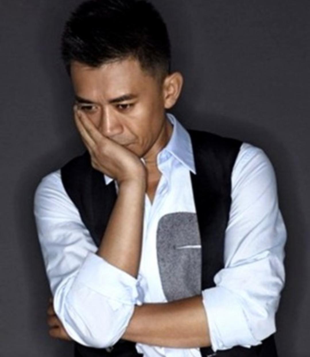 吴亦凡被批捕，都美竹点赞！顶流塌房，暴露明星与资本的隐秘关系