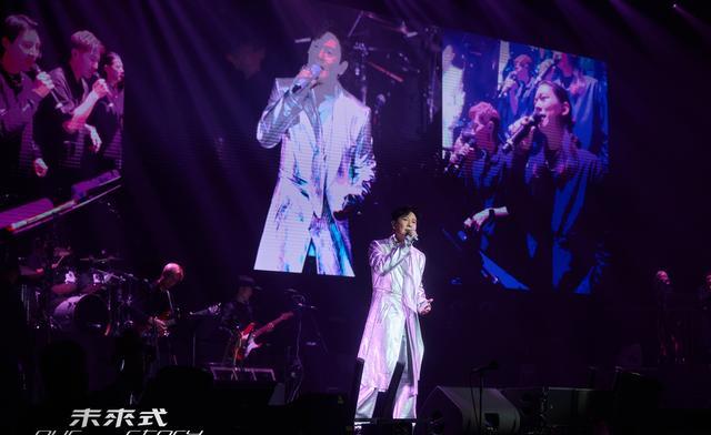 张信哲开启《未来式Our Story》海外巡演 首站拉斯维加斯盛大开唱