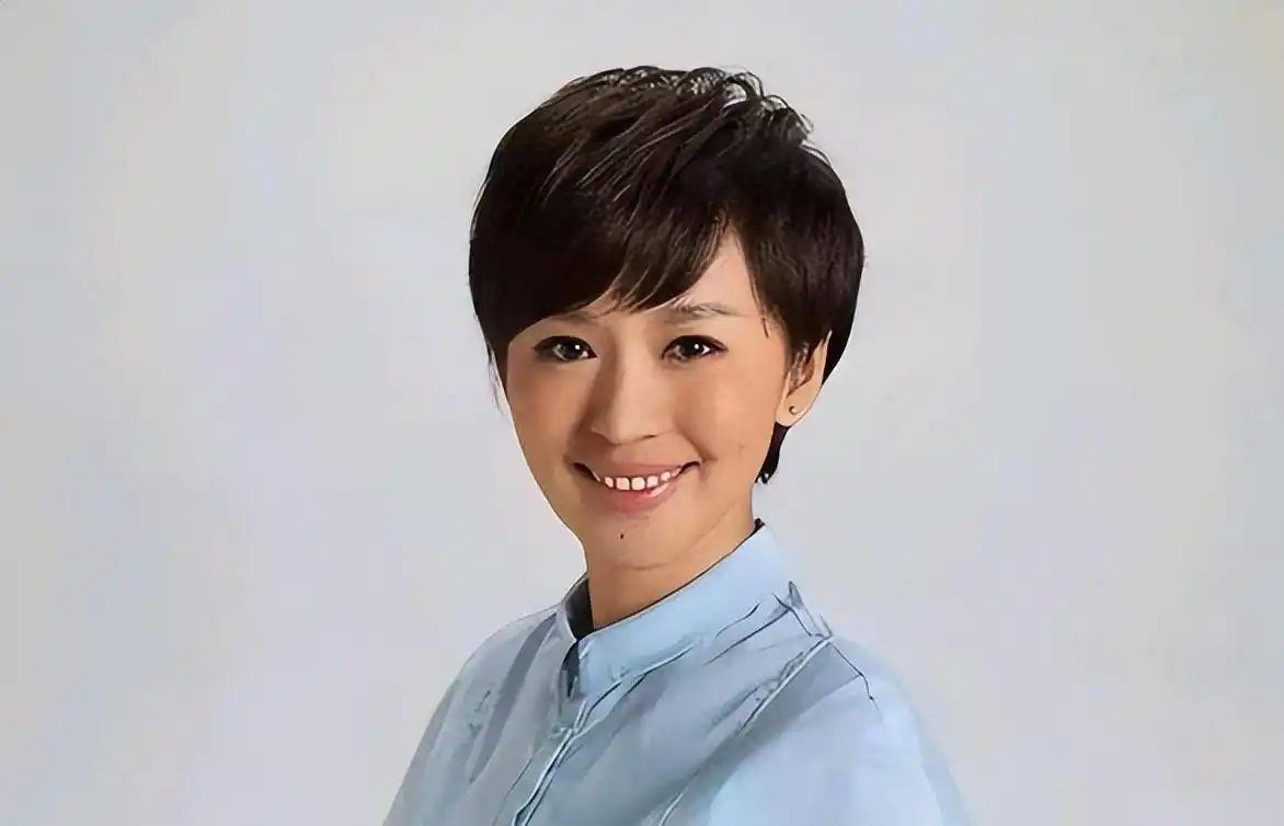 电视主持欧阳夏丹疑分手，和母亲在一起目前单身，神秘前夫少有新闻