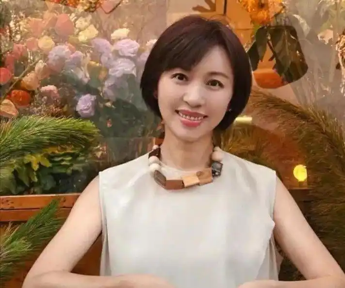 46 岁的欧阳夏丹离开央视后没固定职业且仍然单身
