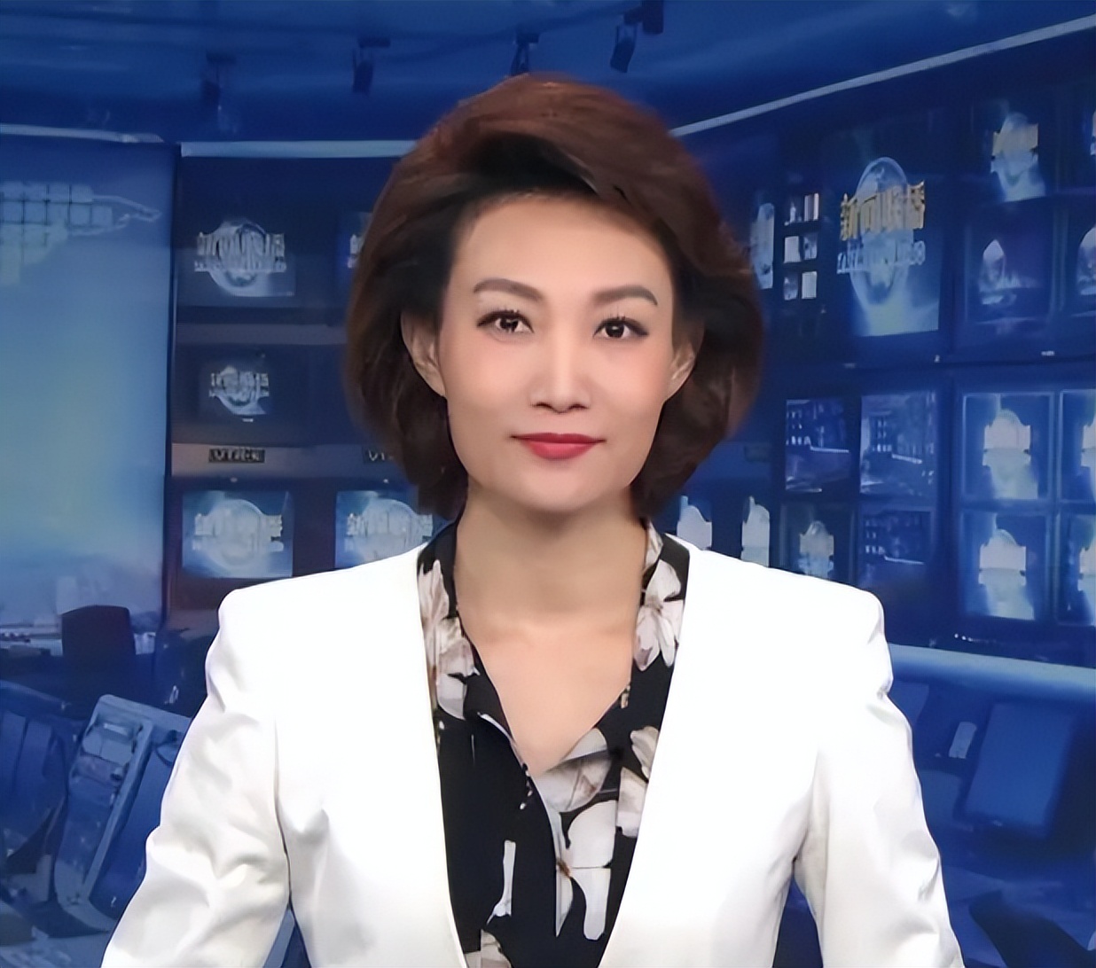 至今未婚的9位女主持人，多人情史复杂，最大57岁最小37岁