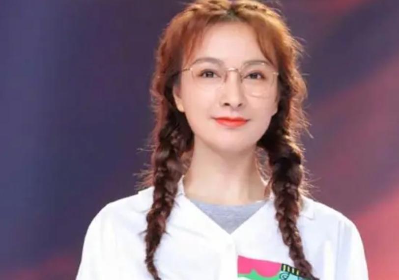 至今未婚的9位女主持人，多人情史复杂，最大57岁最小37岁