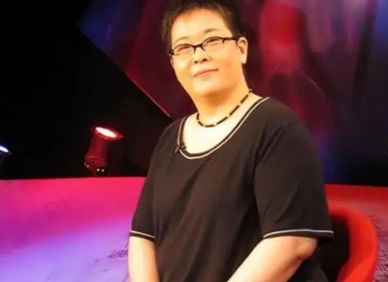 至今未婚的9位女主持人，多人情史复杂，最大57岁最小37岁