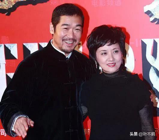 邓婕：半生都在卑微的爱张国立，那是她的命！孩子是她最大的遗憾