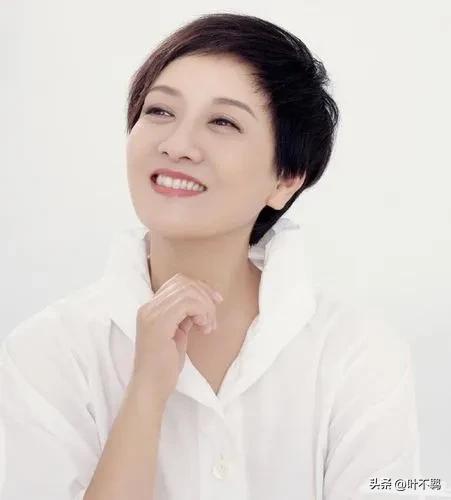 邓婕：半生都在卑微的爱张国立，那是她的命！孩子是她最大的遗憾