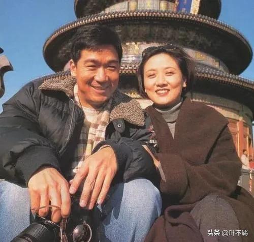 邓婕：半生都在卑微的爱张国立，那是她的命！孩子是她最大的遗憾