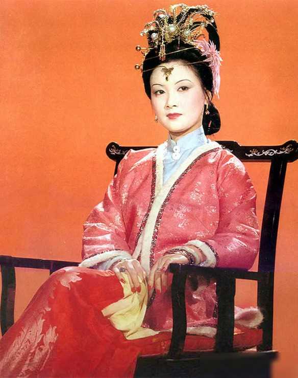 八卦说；邓婕为了爱情，选择了丁克，没想到60岁时遭遇小三怀孕