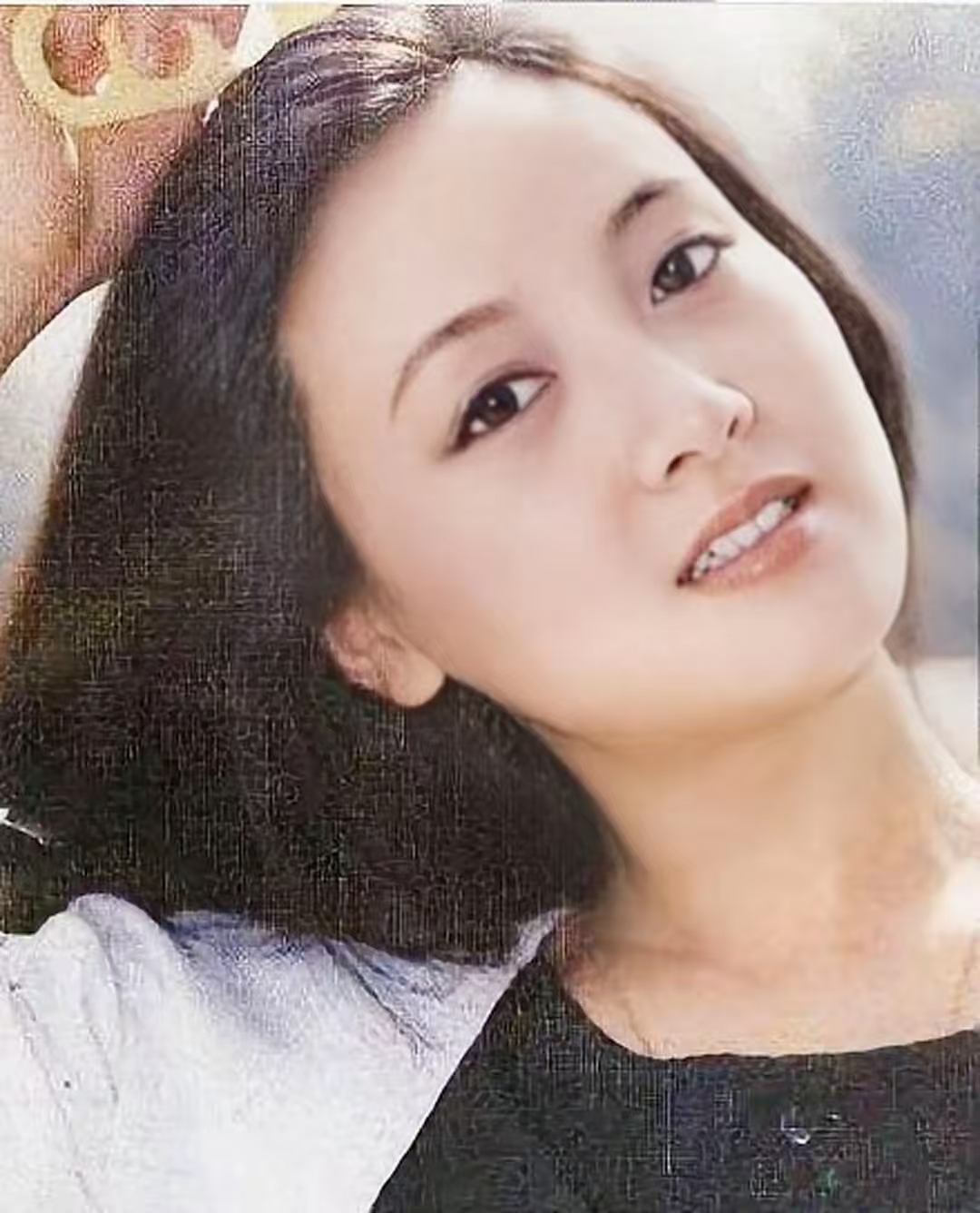 邓婕现状：离婚协议成她一生的痛，继子不争气，养女越长越像丈夫