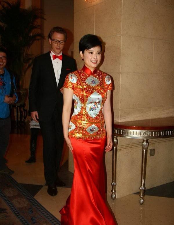 独宠袁立12年，分手后转身与张怡宁闪婚，徐威过得怎么样？